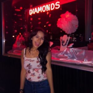 Meet your Posher, Selene